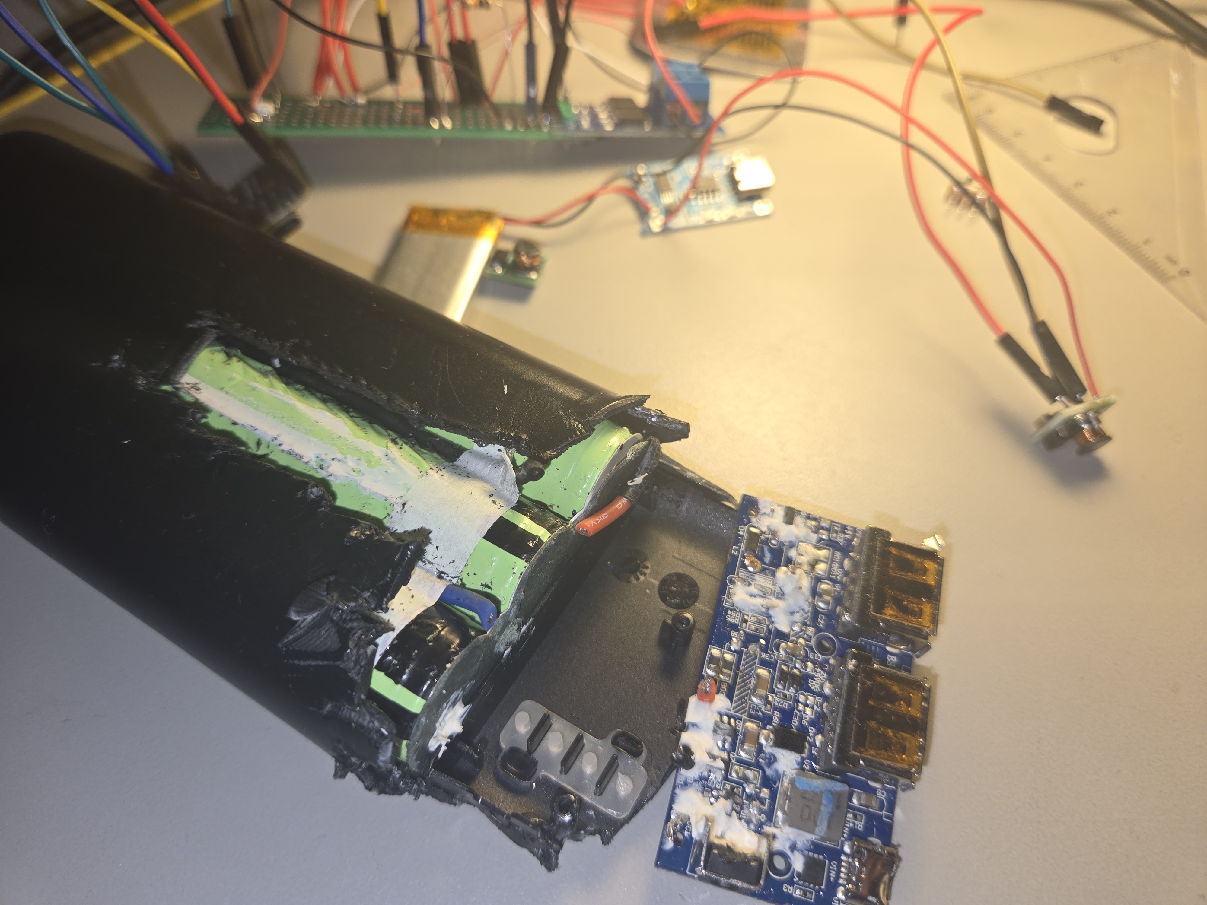 Power bank salvage teardown